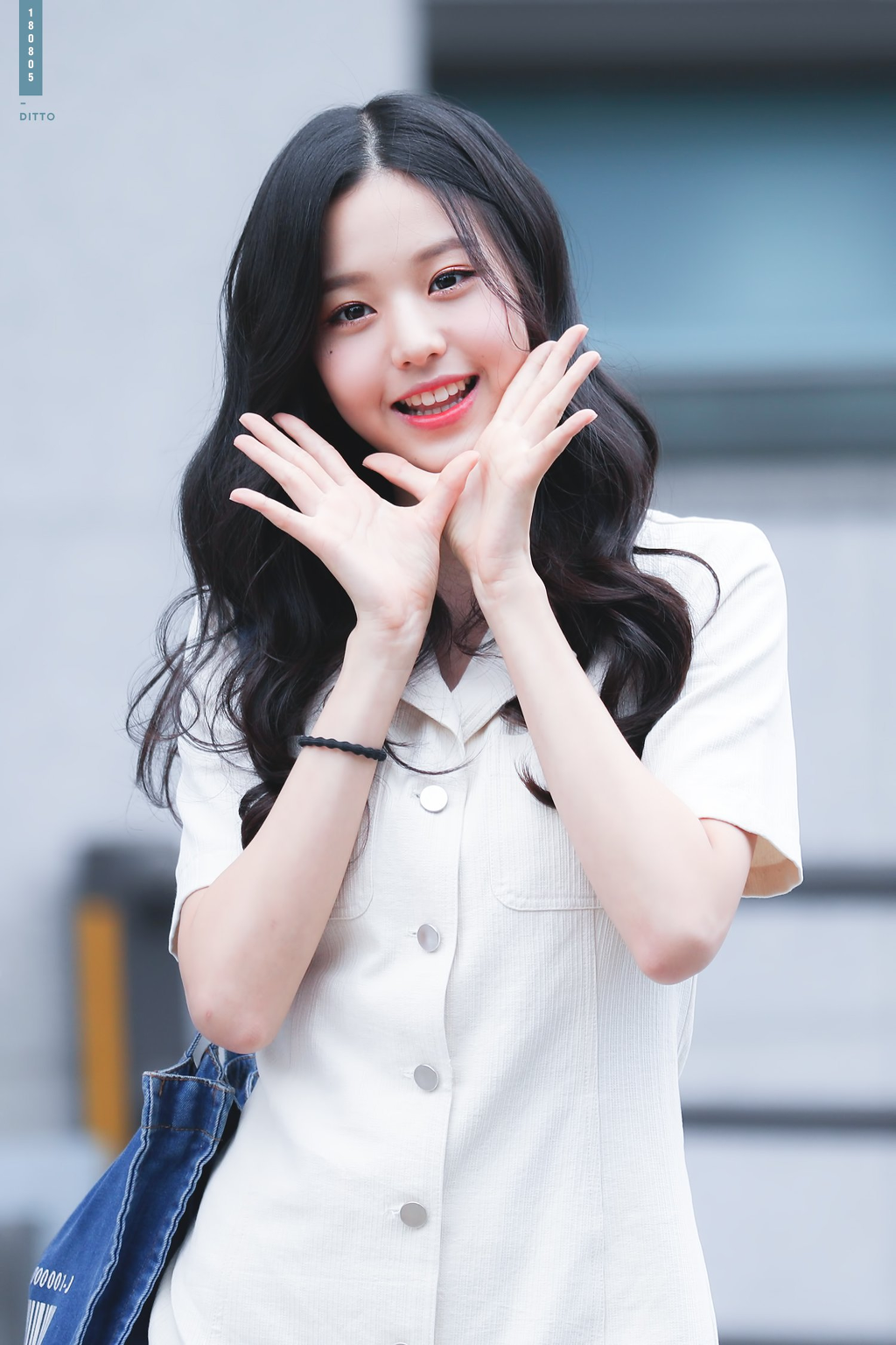 [프로듀스48] 오늘자 향후 스타쉽 미래플 책임질 안유진, 장원영 출근길.jpg | 인스티즈