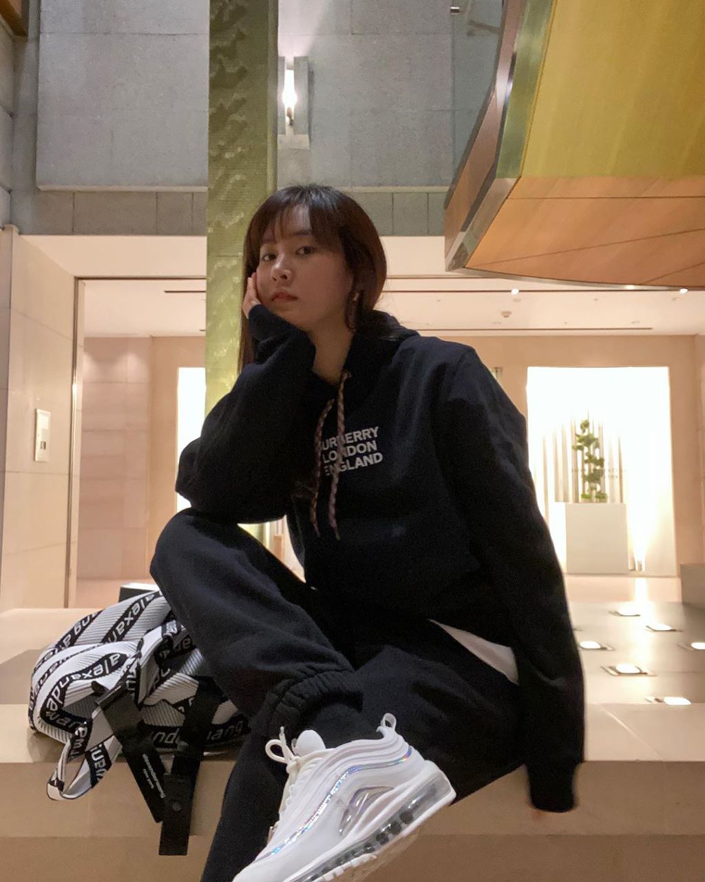 99B40D375E4FBCF82A4005