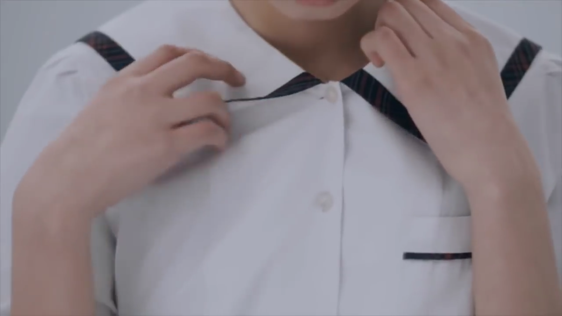 학생들한테마저 짧고 타이트한 핏을 강조하는 교복광고 | 인스티즈