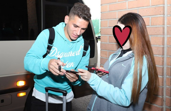 한국 도착한 우루과이 대표팀 | 인스티즈