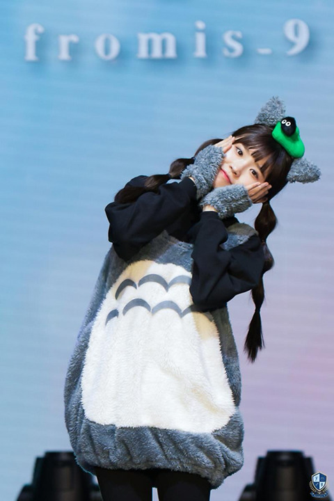 약속회 응모권 2장을 써야되나 고민하는중에 프로미스 나인 송하영 | 인스티즈