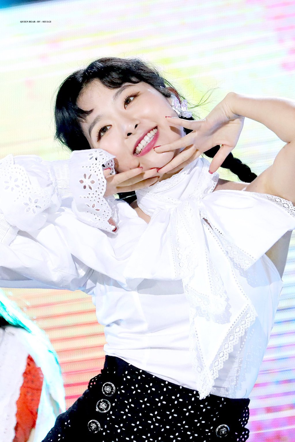 묶은 머리가 잘어울리는 슬기.jpgif | 인스티즈