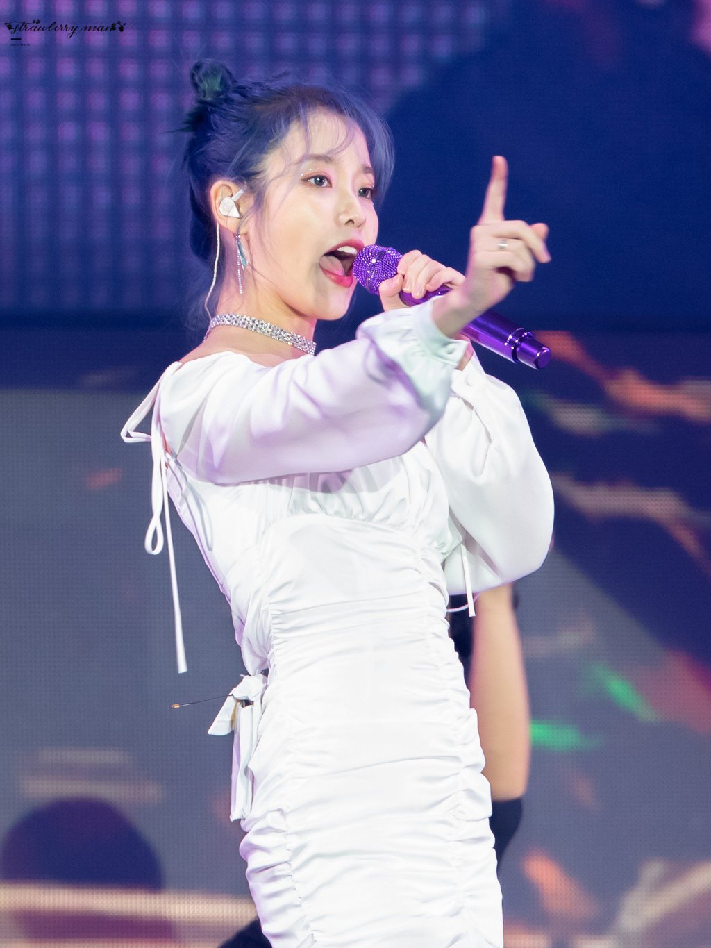 어제 인천콘 아이유.jpg | 인스티즈