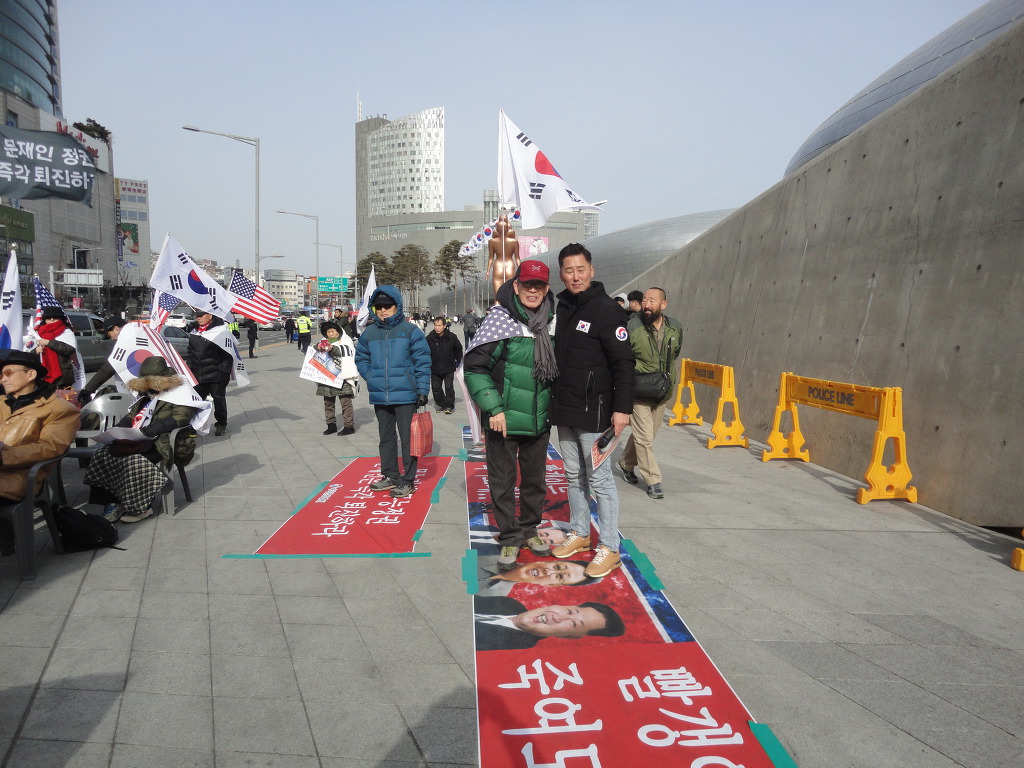 더블클릭을 하시면 이미지를 수정할 수 있습니다
