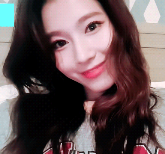 분위기있는 사나.gif | 인스티즈