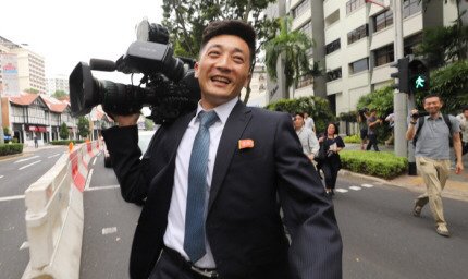 북한 기자 따라다니는 기자들 | 인스티즈